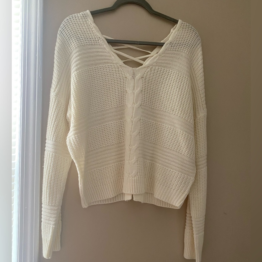 Full Circle Trends, Size XL, All White Knitted Top